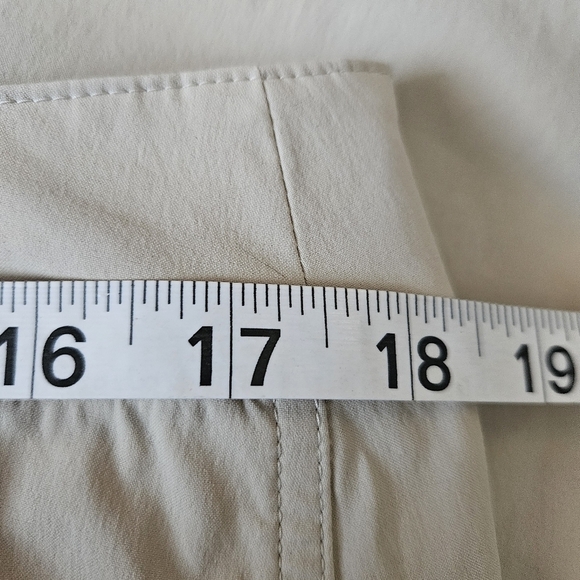 Ultimate Terrain Womens Size 12 Flat Front Hiking Convertible Zip Off Pants. NWT - Picture 11 of 14